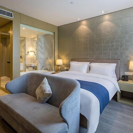 Sawadika Hotel Накхон Сауан Екстериор снимка